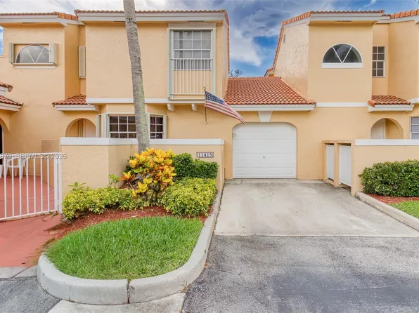 11415 Lakeview Dr #2-D, Coral Springs, FL 33071