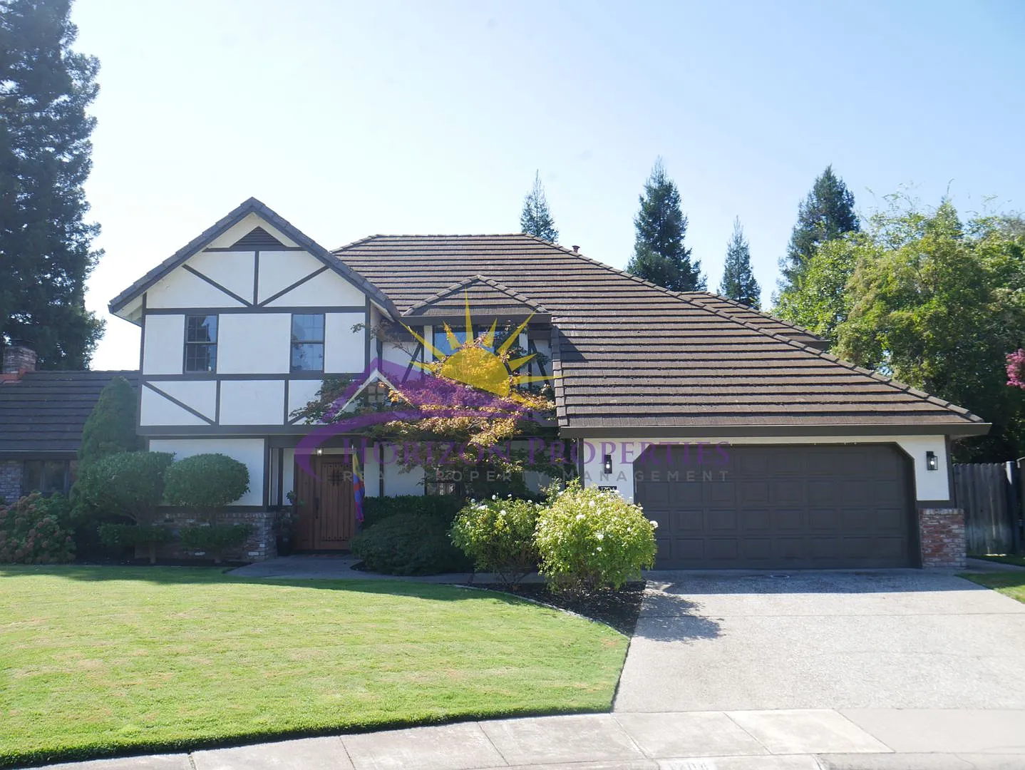 Spacious Two Story 4 Bed 3 Bath 2,757sqft Roseville Home in Woodridge Creek — Photo 1
