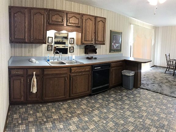 3rd image of 4887 N Coomer Ln