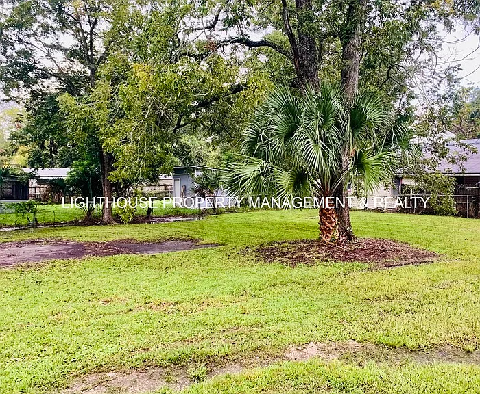 2904 W 8th St — Photo 16