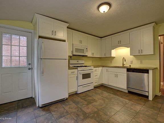 3rd image of 986 Vine St