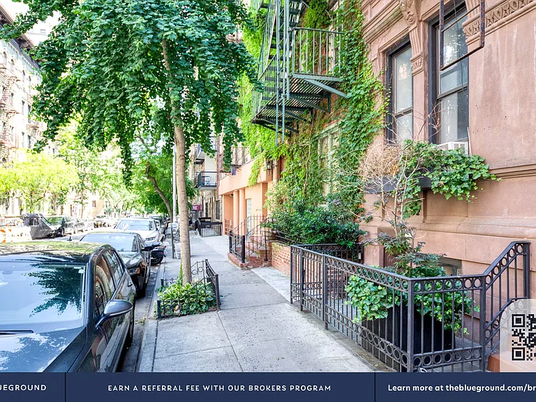 214 E 25th St #3RE — Photo 15