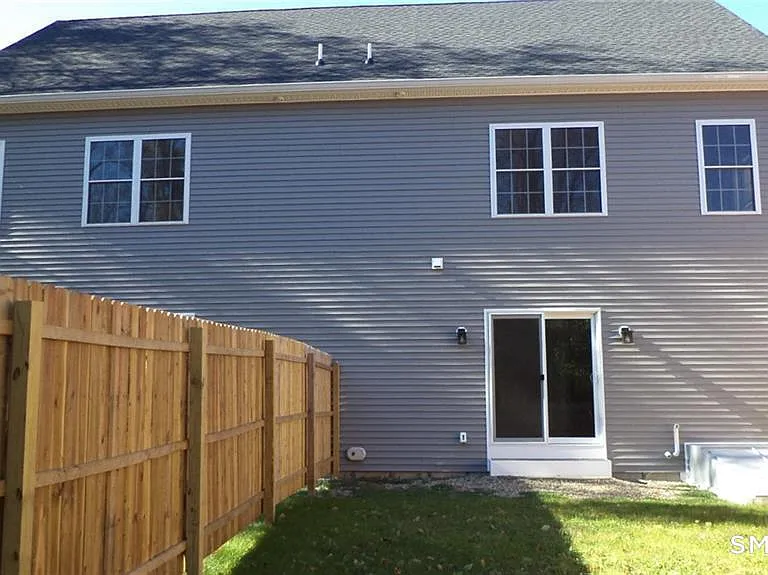 33 Maple Ave #B — Photo 3