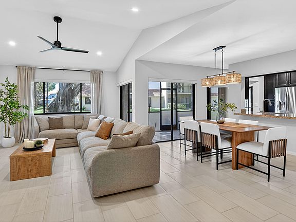 4th image of 5530 Coach House Circle #A