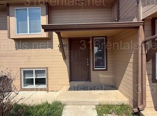 $895 - 2 bed 1.5 bath beautiful bi-level apartment, Wichita, KS 67207