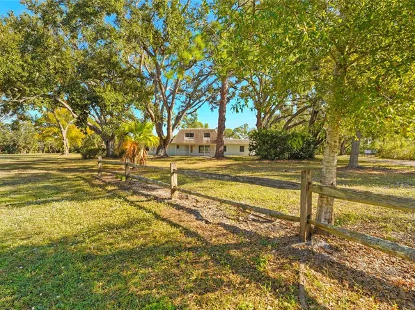 1250 New Forest Cir, Nokomis, FL 34275