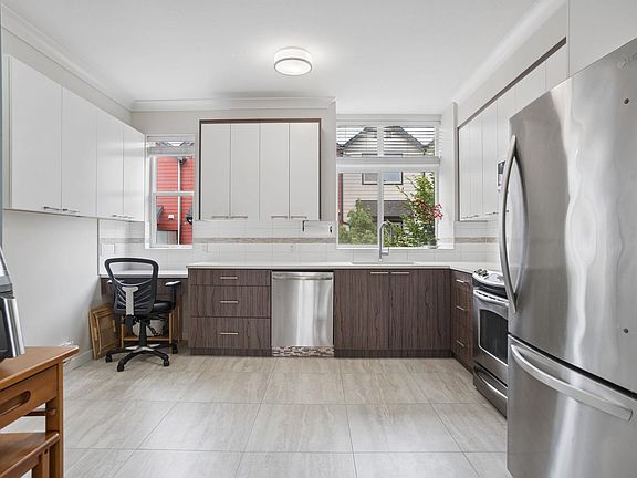 3rd image of 7533 Gilley Ave #105