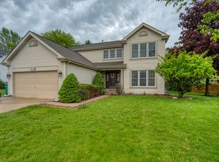 520 Old Country Way, Wauconda, IL 60084