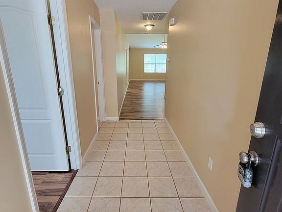 3rd image of 3253 Mountain Spring Way