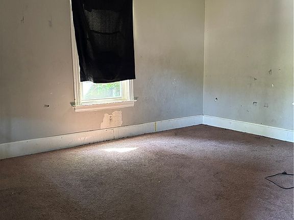 4th image of 22 Sprague St