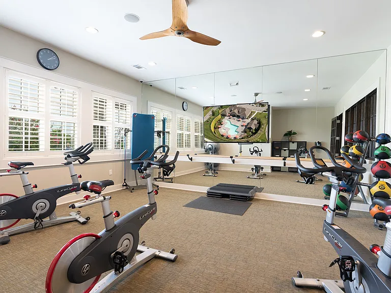 Greystone Vista Apartment Homes — Photo 7