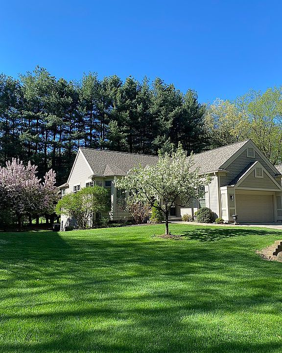 1st image of 2128 Lake Wood Dr #35
