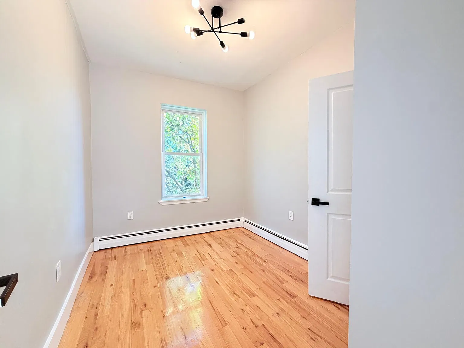 24 Bergen Avenue — Photo 4