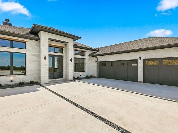 4th image of 2140 Gage Rd