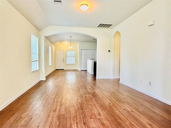 4th image of 22258 Queenbury Hills Dr