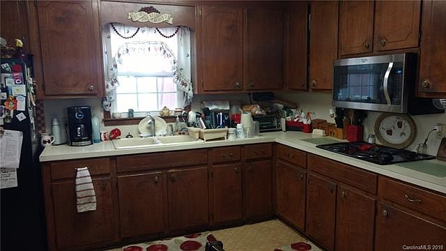 2nd image of 511 E Church St