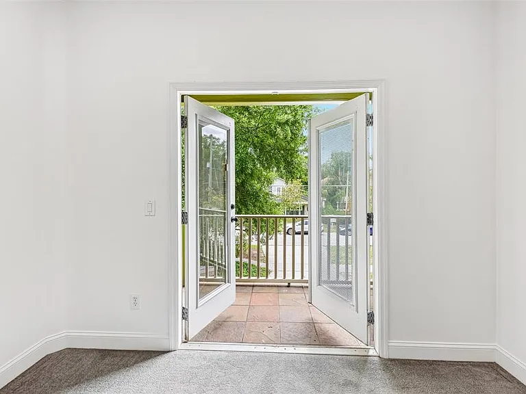 2611 E Jefferson St #4 — Photo 14