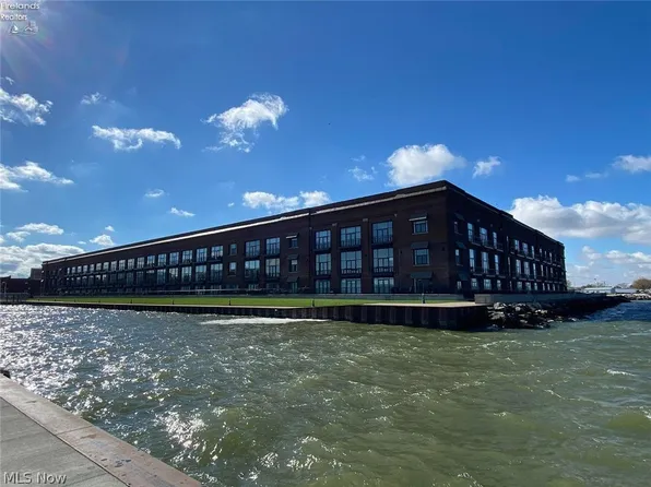 401 W Shoreline Dr Unit 101, Sandusky, OH 44870