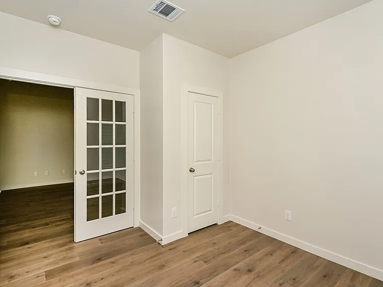 1513 Harvester Dr — Photo 17
