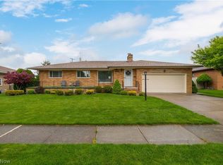 14666 Robert Dr, Middleburg Heights, OH 44130