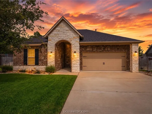 3085 Archer Cir, Bryan, TX 77808