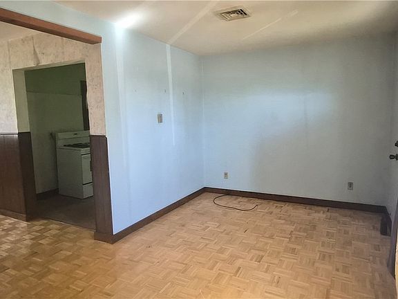 4th image of 6603 E Taft Rd
