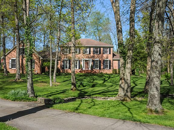 3rd image of 145 Rosswood Dr