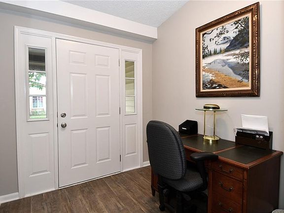 3rd image of 2947 Horse Hill West Dr