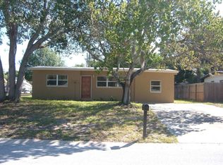 9325 90th St, Seminole, FL 33777