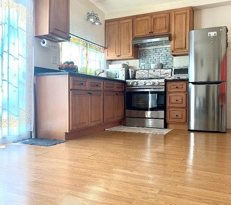 1st image of 540 Bonita Ave Spc 422