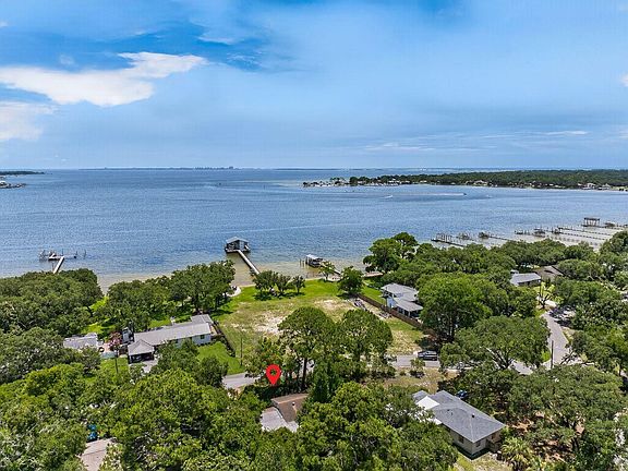 3rd image of 284 Beachview Dr