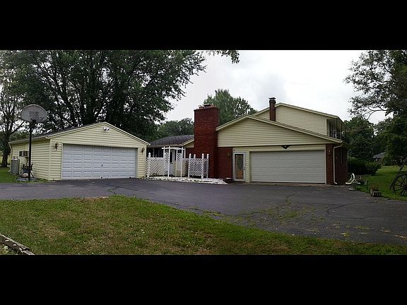 2nd image of 5801 E County Road 650 S