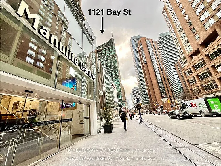 1121 Bay St #405 — Photo 19