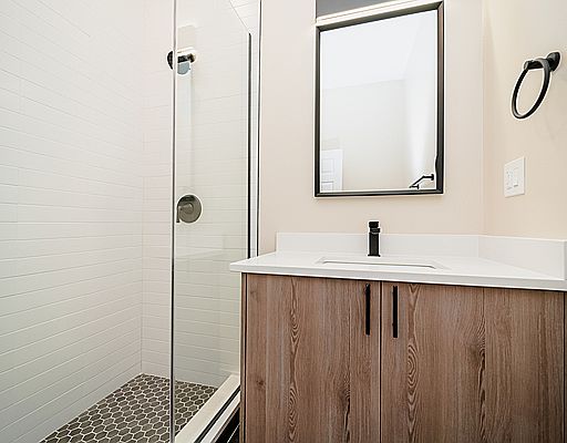 3rd image of 1314 N Bosworth Ave #1F
