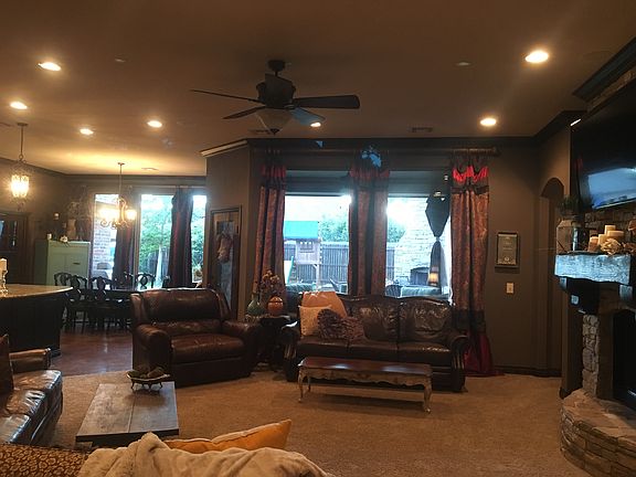 5th image of 2201 Waterford Ln