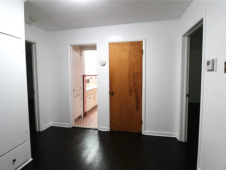 24 Forest Rd — Photo 10