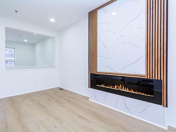 5th image of 20318 Rodeo Ct