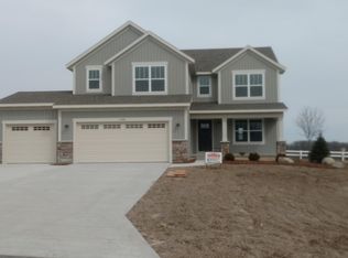 8568 Snowy Plover Rd, Caledonia, MI 49316