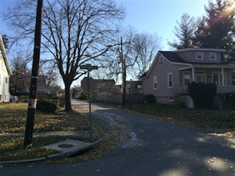 2nd image of 5615 Fair Oaks Ave