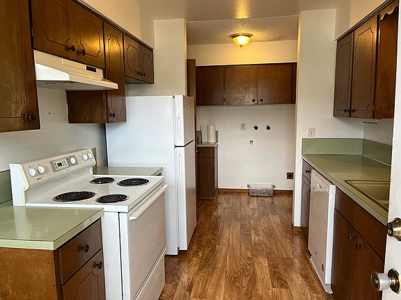 5th image of 2614 Columbia Blvd #2614