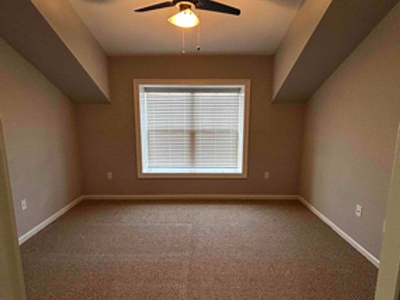 4th image of 970 Ridge Ave APT 6