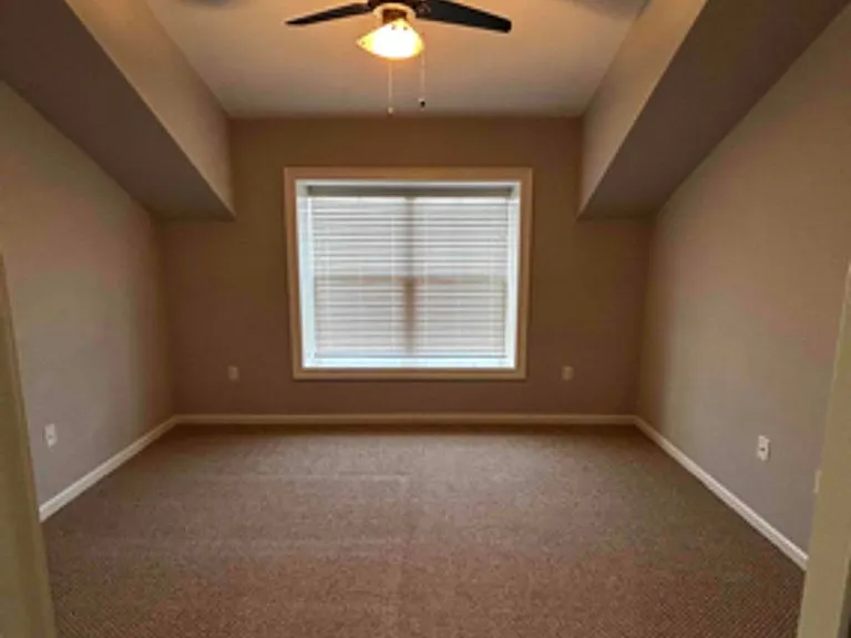 970 Ridge Ave — Photo 4