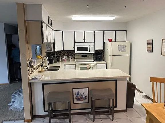 2nd image of 2640 Charles Ct NW