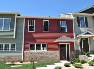 1086 Commonwealth Cir, Forest, VA 24551