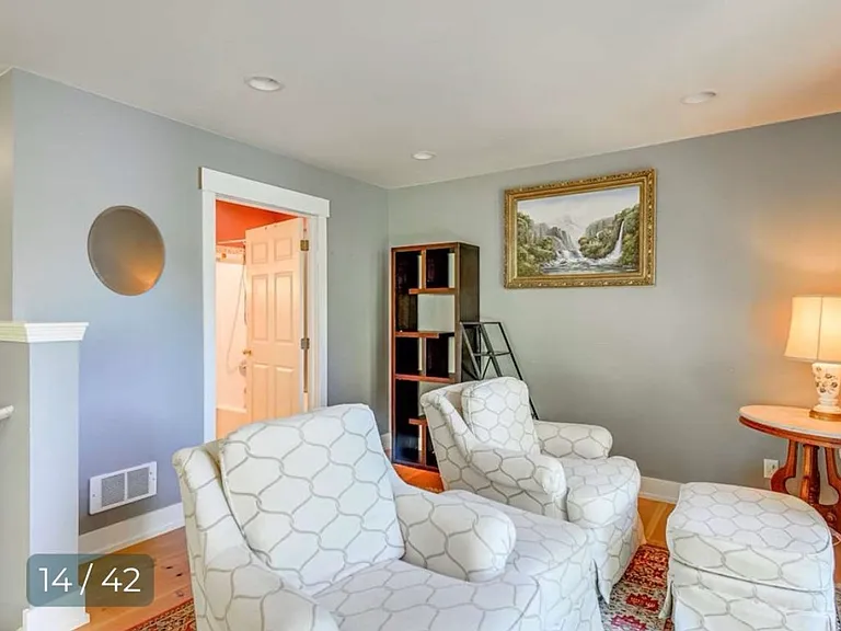 7075 NE Bay Hill Rd — Photo 40
