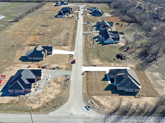 3rd image of 24688 S Eliza Dr