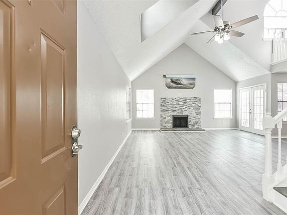 3rd image of 2300 Old Spanish Trl APT 2096