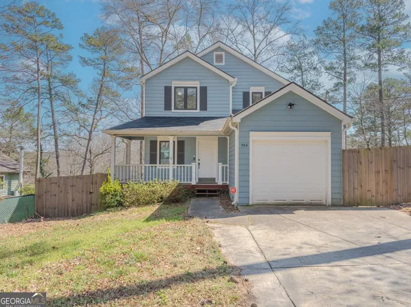 580 Lake Dr, Snellville, GA 30039