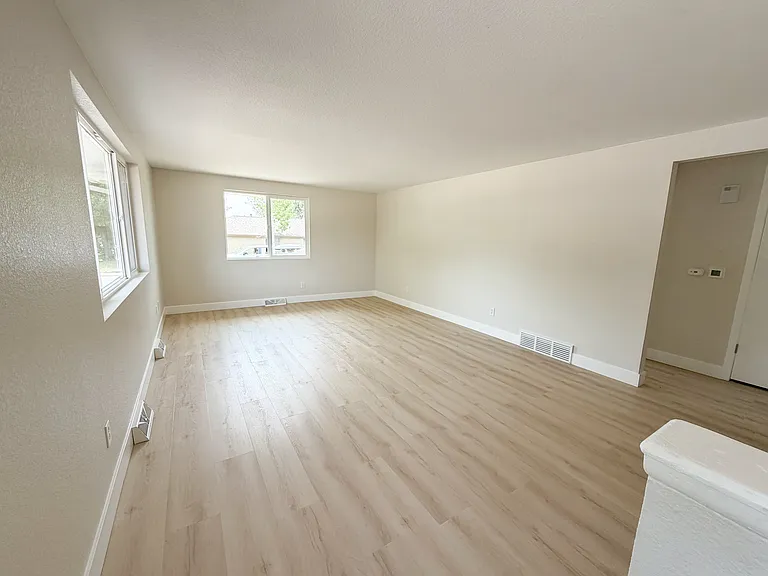 1501 Stuart St — Photo 14