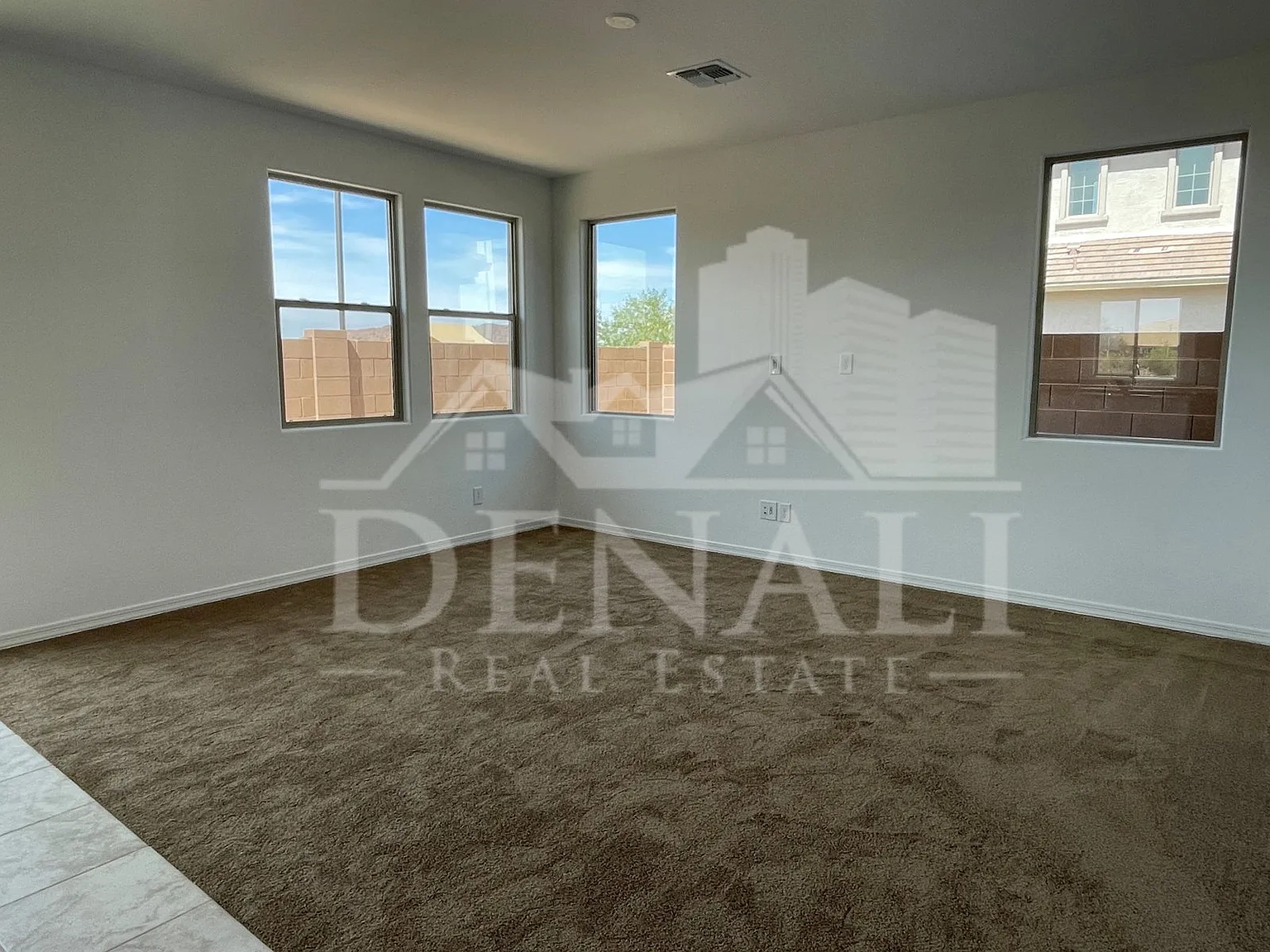 4 bed, 2.5 bath, 1963 sqft, $1,795 — Photo 4
